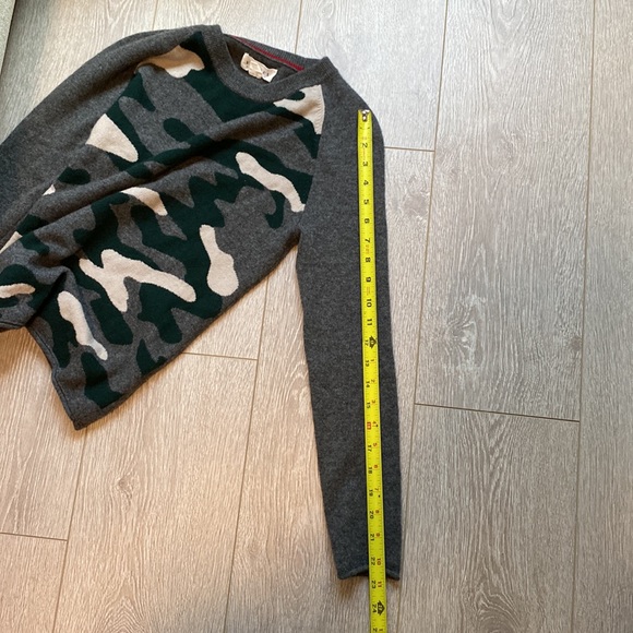 100% Cashmere Velvet By Graham and Spencer Camouflage Crew Neck Pullover Sweater - Picture 7 of 9